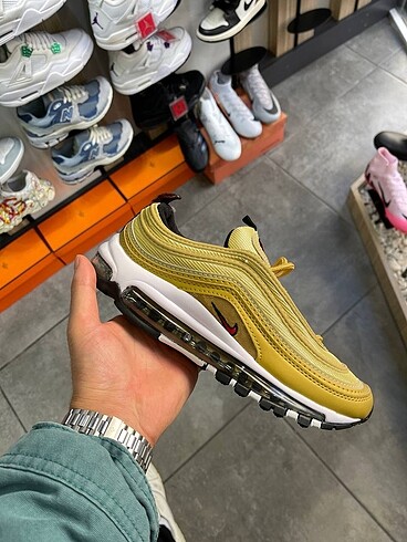 Air max 97 gold bullet