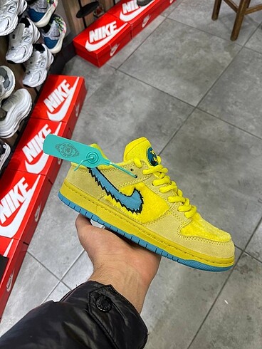 Nike Grateful Dead x Nike SB Dunk Low ?Yellow?