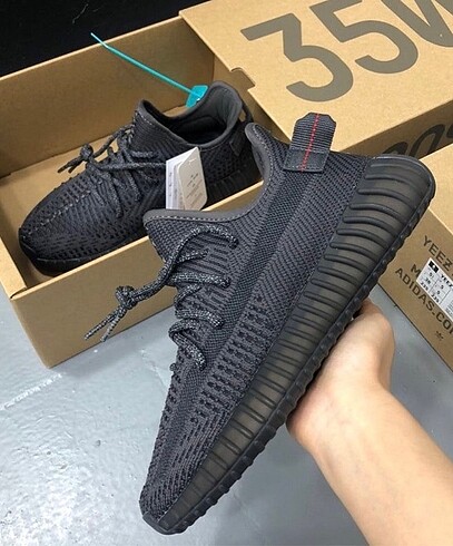 Yeezy Boost 350 V2