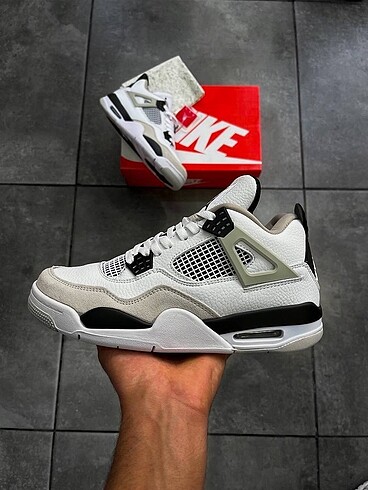 Air Jordan 4 Retro Military Black
