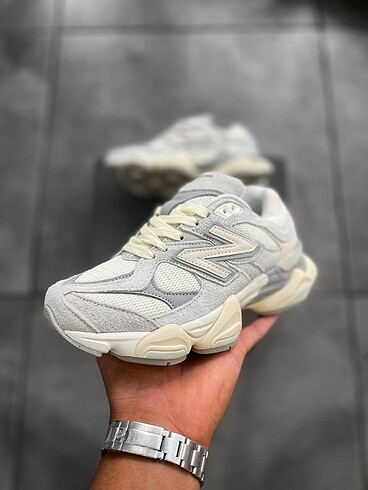 New Balance New Balance 9060 Quartz Grey