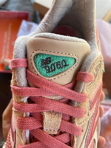 38 Beden New Balance 9060 Joe Freshgood