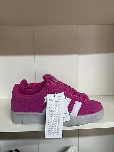 Adidas campüs