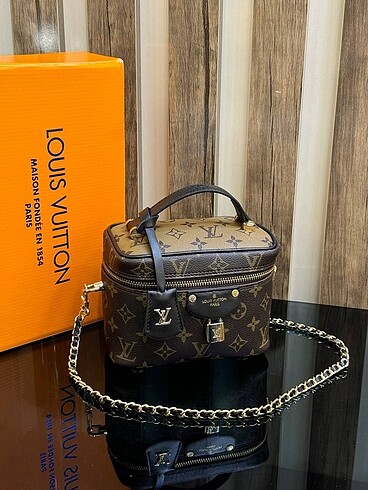 Louis Vuitton Louis vuıtton vanity pm bag