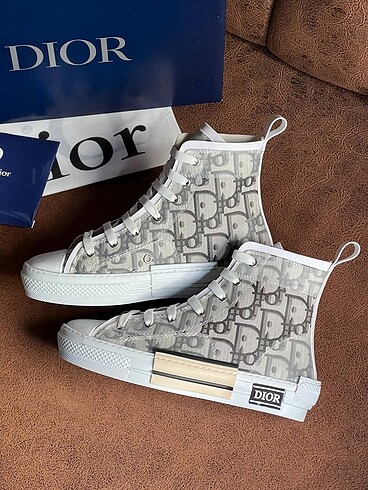 38 Beden Dior B23 Oblique High