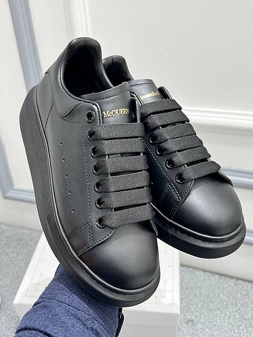 Alexander McQueen Alexander McQueen Black