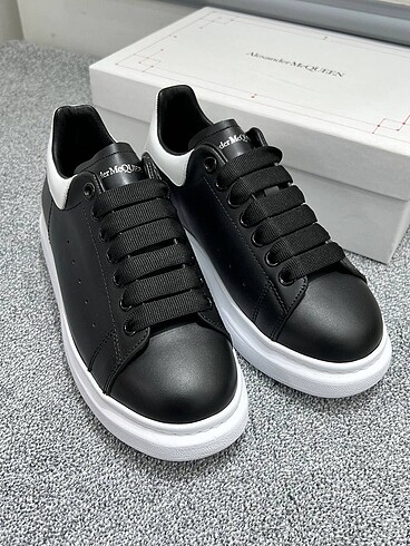 Alexander McQueen Alexander McQueen Black White