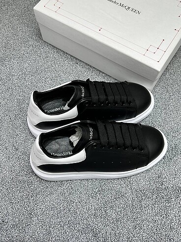 Alexander McQueen Black White