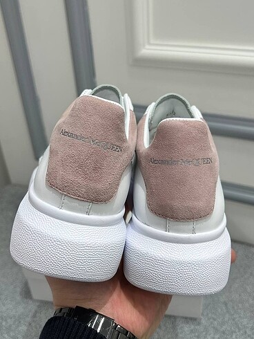 Alexander McQueen Alexander McQueen White Pink