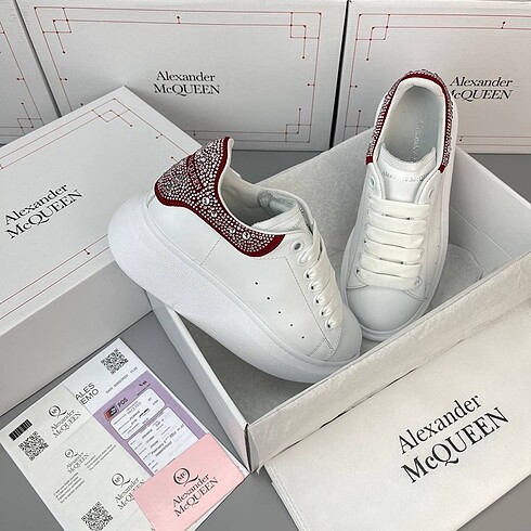 40 Beden Alexander McQueen White Red with Glitter