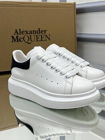 Alexander McQueen Alexander McQueen White Black
