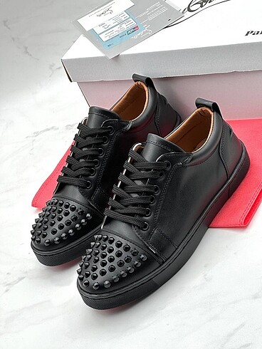 41 Beden Christian louboutin Black