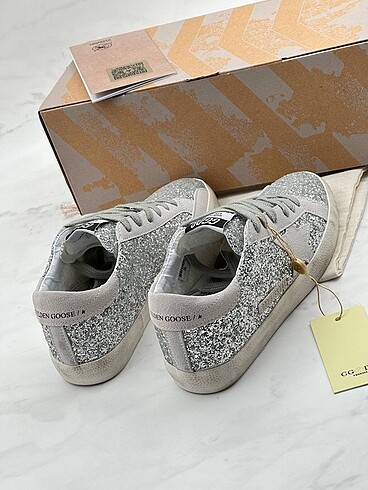 Golden Goose Deluxe Golden Goose simli