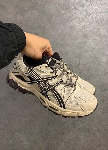 Asics Kahana sand