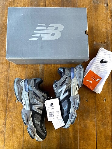 New Balance 9060 Black