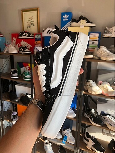 38 Beden Vans Knu Skool