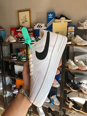 39 Beden Nike Air Force 1 White Black