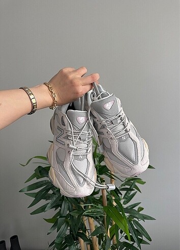New Balance 9060 Grey Lilac