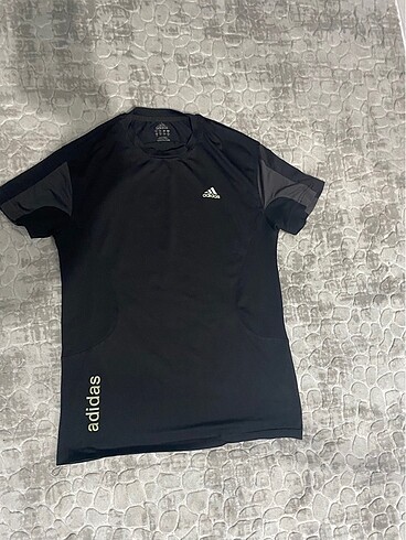 Adidas spor tişört