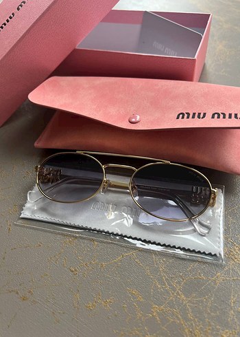 Miu Miu Miu Miu SUNGLASSES