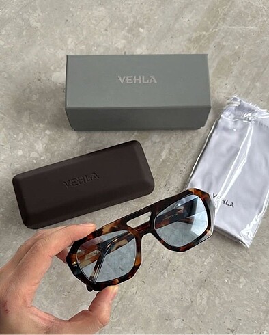 VEHLA SUNGLASSES