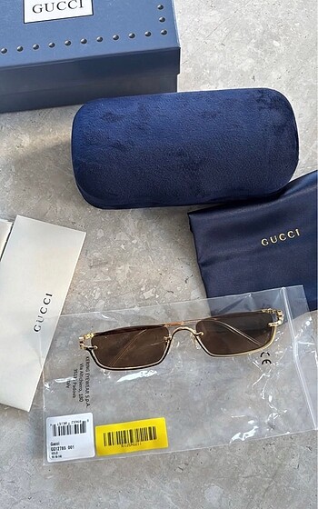GUCCI SUNGLASSES GOLD
