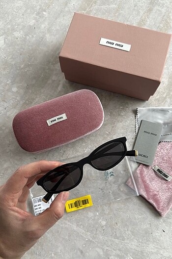 MIU MIU SUNGLASSES