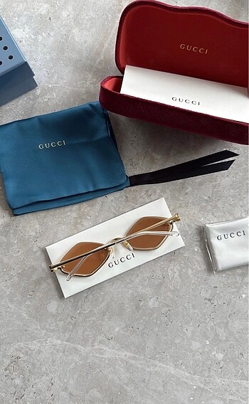 Gucci GUCCI SUNGLASSES