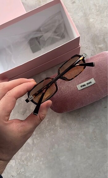 Miu Miu MIU MIU SUNGLASSES