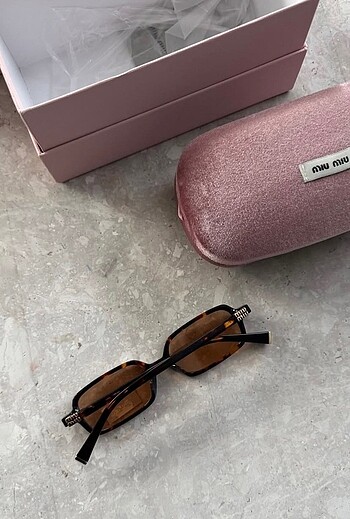  Beden kahverengi Renk MIU MIU SUNGLASSES