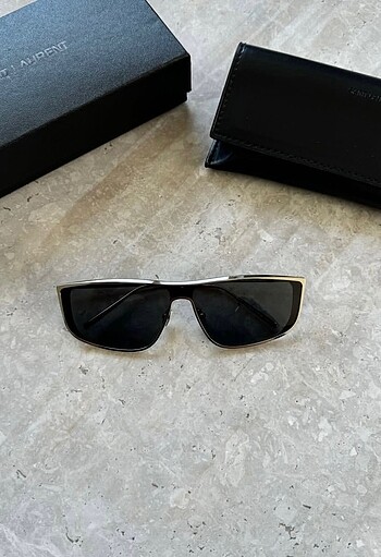 SAINT LAURENT SUNGLASSES