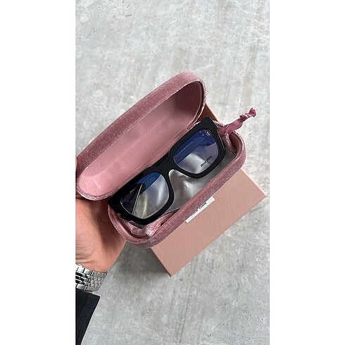 Miu Miu MIU MIU SUNGLASSES
