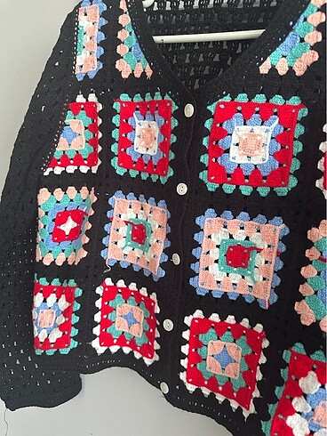 36 Beden Motif delikli hırka