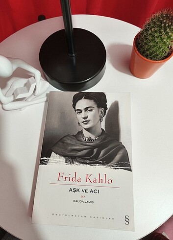 Beden Frida Kahlo - Aşk ve Acı