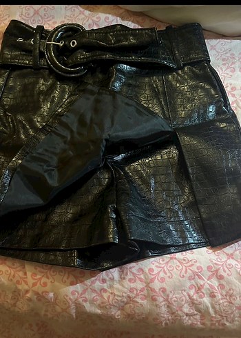 Siyah Yılan Desenli Deri Mini Etek - Görsel 4