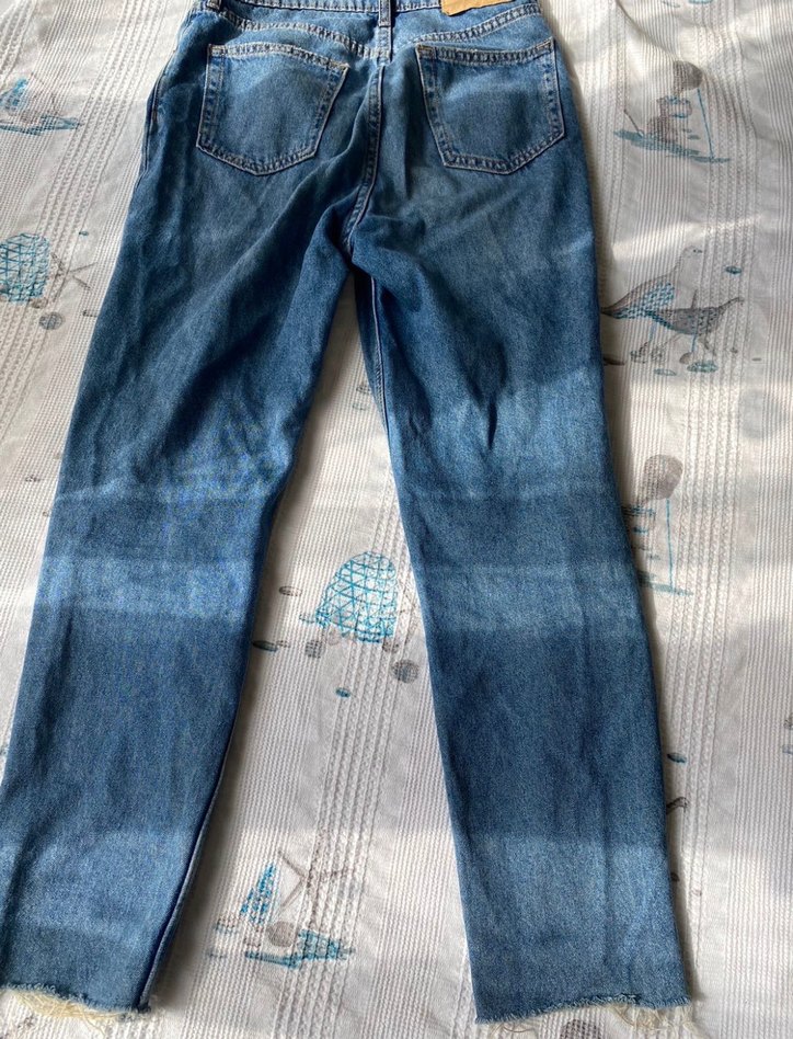 H&M Yırtık Mom Jean — görsel 3/4