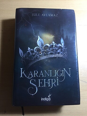 Karanlığın Şehri-ŞULE AVLAMAZ/CİLTLİ
