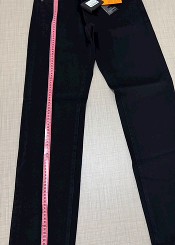 Siyah Baskılı Düğmeli  Kot Pantolon gümrük ürünü - Görsel 2