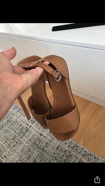 37 Beden camel Renk Derimod 37 numara