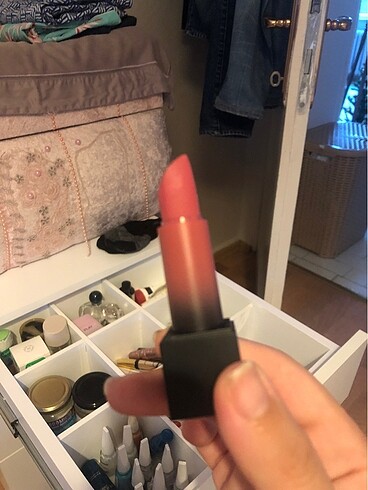 Huda Beauty Hudabeaty ruj