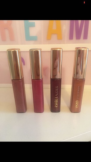 Estee lauder parlatıcı ruj