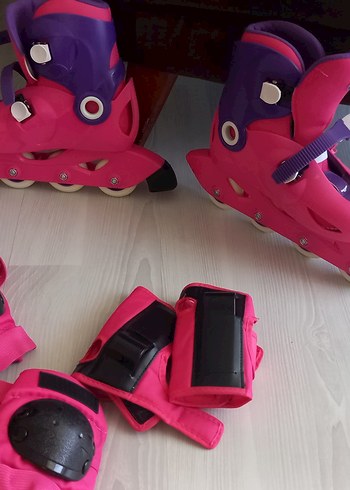 Renkli Paten Ayakkabı ve Koruyucu Seti