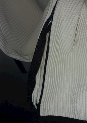 Kadın-Erkek Beyaz Dar Kesim Midi Kumaş Pantolon - Görsel 2