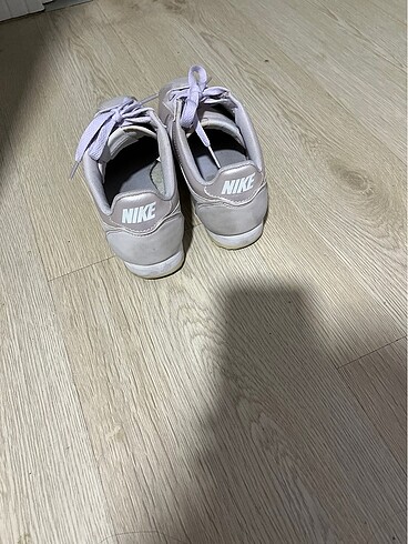 36,5 Beden Nike ayakkabı