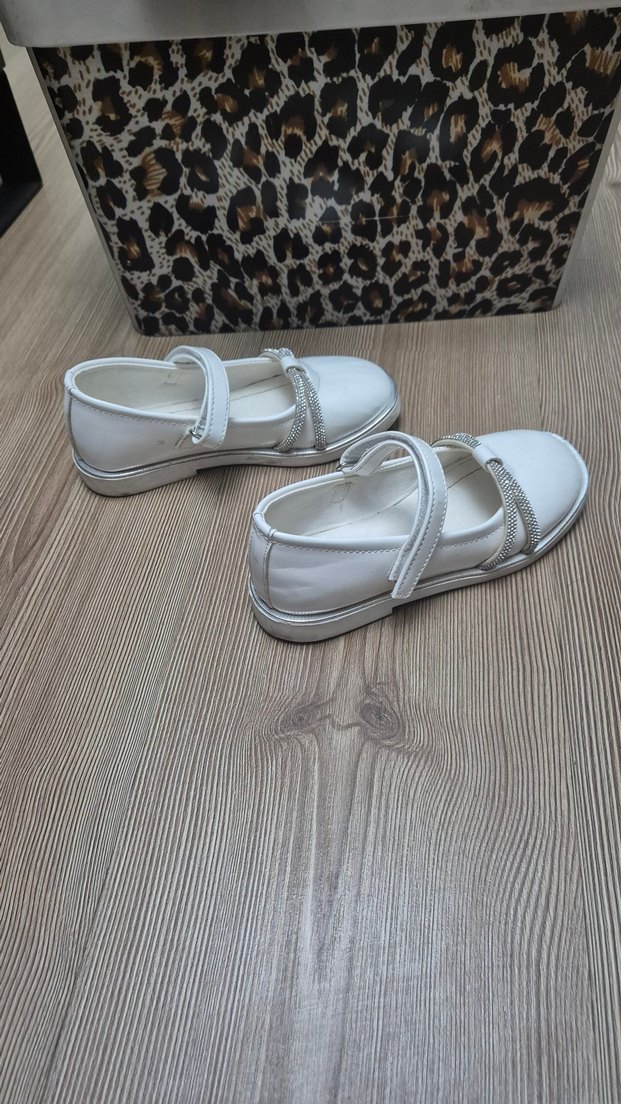 Beyaz Tokalı Kız Çocuk Babet Ayakkabı - Görsel 5