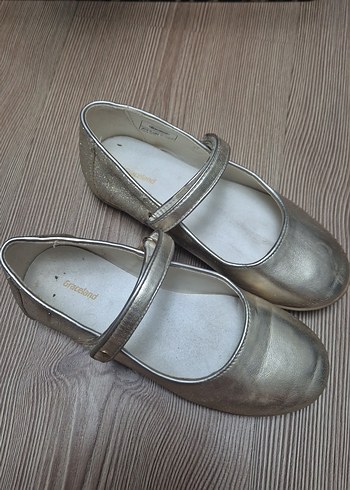 Deichmann Kız Çocuk Altın Renkli Tokalı Babet