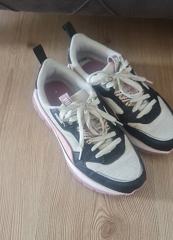 38,5 Beden çeşitli Renk Spor ayakkabı Puma kadın sneaker 38