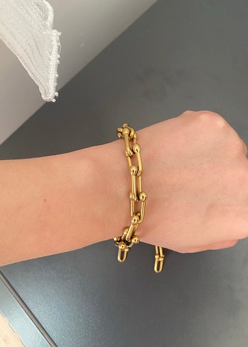 Zincir Detaylı Altın Renk Kadın Bileklik - Görsel 3