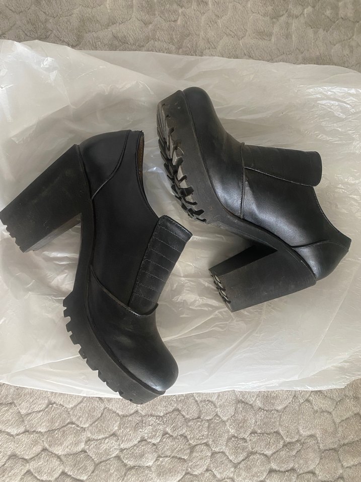 Siyah Kadın Blok Topuklu Deri Bot - Görsel 3