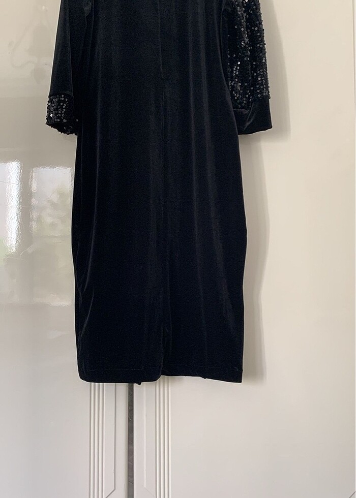 Gece elbisesi pullu - Görsel 2